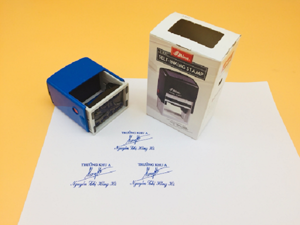 Con dấu có tên kèm với chữ ký trong doanh nghiệp